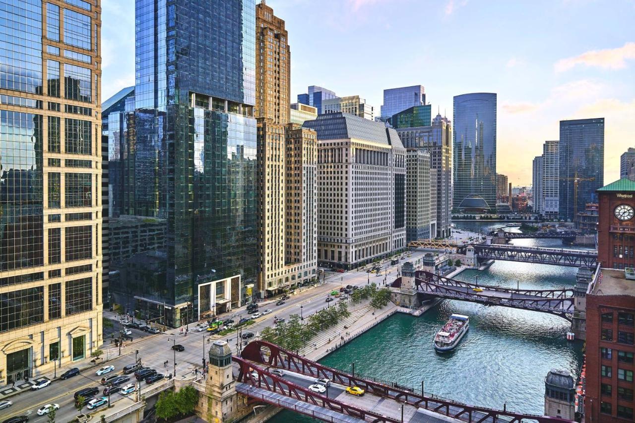 The Westin Chicago River North Hotel Exterior photo